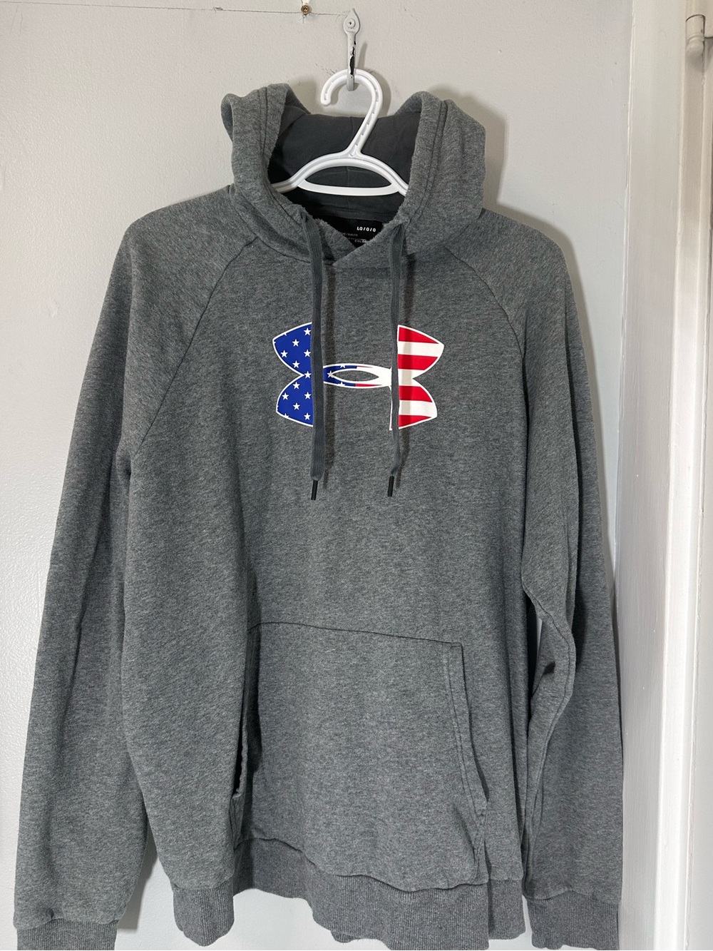 Under Armour ColdGear Men's LG Gray Loose Fleece Pullover Hoodie USA Flag Logo